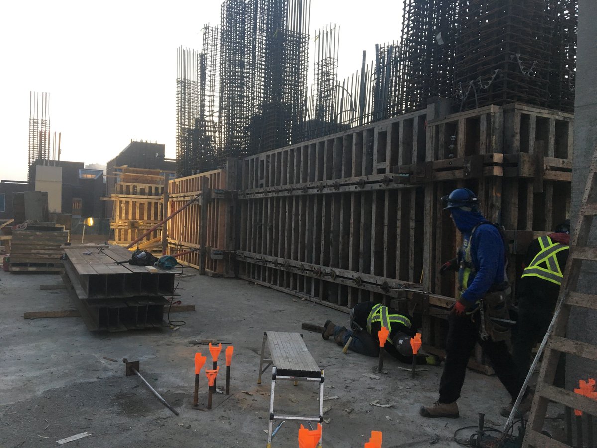 TheQuorumGroup's tweet photo. The Quorum team buttoned up the Tower Core on L6 at Burrard Place in preparation for another concrete pour to cap off the week. #quorumgroup #jimpattisongroup #magnumprojects #relianceproperties #concreteforming #construction #enhancingskylines #vancouver https://t.co/QuZLIOFJMF