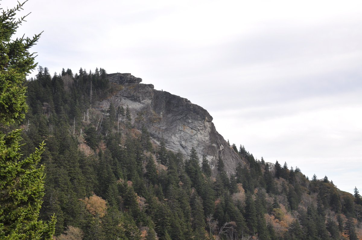 JeffOfTheMntns's tweet photo. Court is now in session y'all! Photograph of the Devil's Courthouse brought to you by the Blue Ridge Parkway and my Nikon camera. Enjoy! #DevilsCourthouse #BlueRidgeParkway https://t.co/H98h7OJIEy