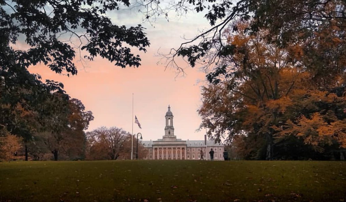 penn_state's tweet photo. Old Main in fall = 😻

Take in these Cold Main photos, in a #FlashbackFriday gallery to just a few weeks ago! 

Thanks to Instagrammers manoj_malviya_, Jackie McDonald, Amanda Byrd and abhi_adhikari3 for these snapshots. https://t.co/k84gKGTxM0