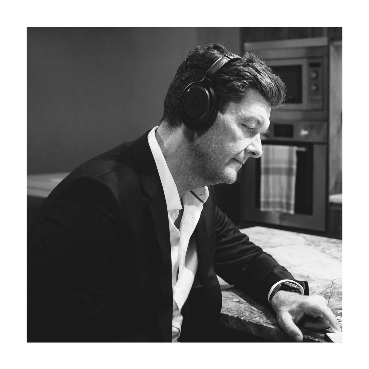 Audeara's tweet image. Perfect time for a perfect sale - Black Friday 30% off storewide sale. audeara.com
#myperfectsound #audeara #audearasound #music #blackfridaysale