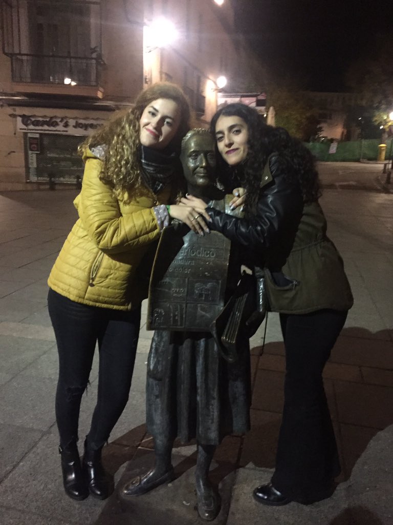 <a href="/LeonciaCc/">Leoncia Gómez Galán</a> dame RT por tener a la mejor hermana