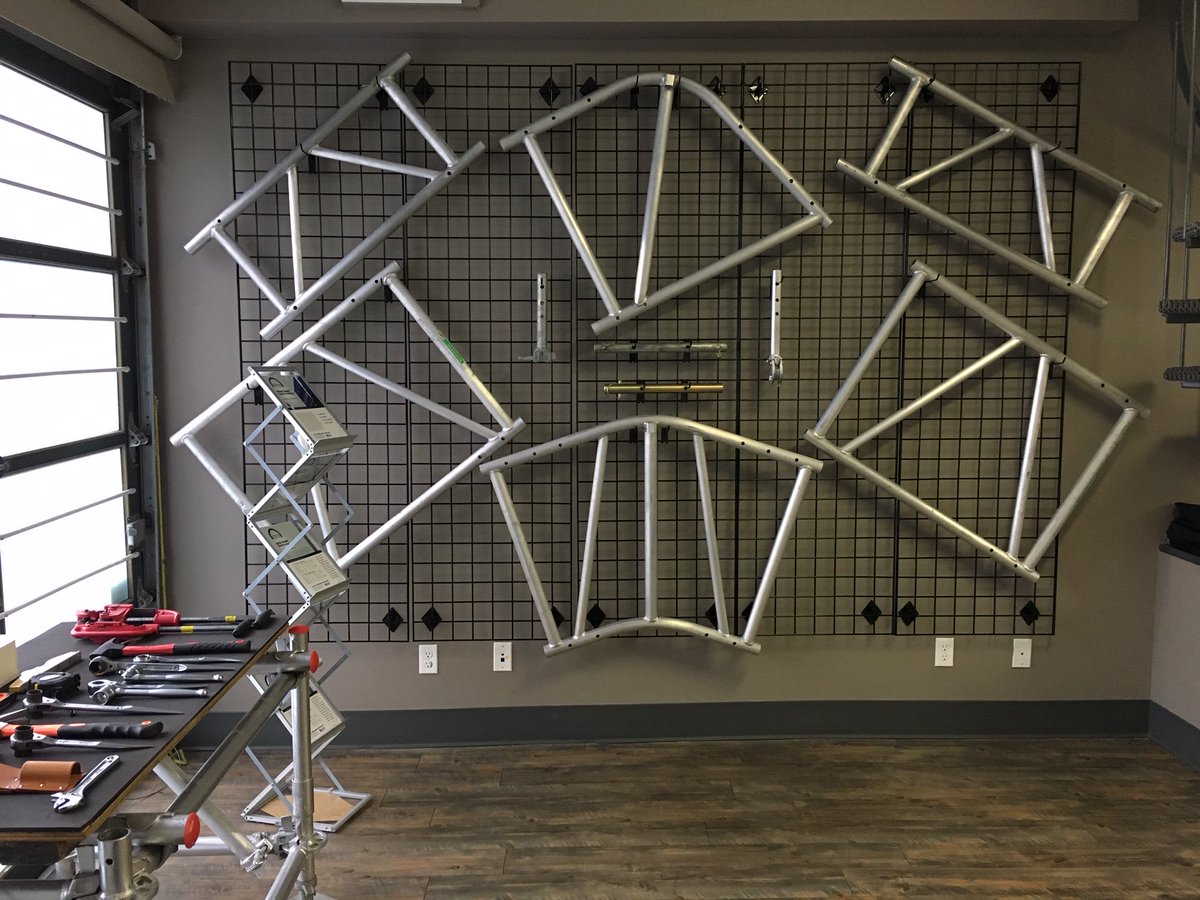SSPGLOBAL1's tweet photo. Check out our Clearspan #Showroom for all your scaffold needs! #comecheckusout #tools #supplies #scaffolding #construction #wegotyall follow , like and share us on #Facebook #Instagram #Twitter #Linkden https://t.co/dd6FTN5QXI