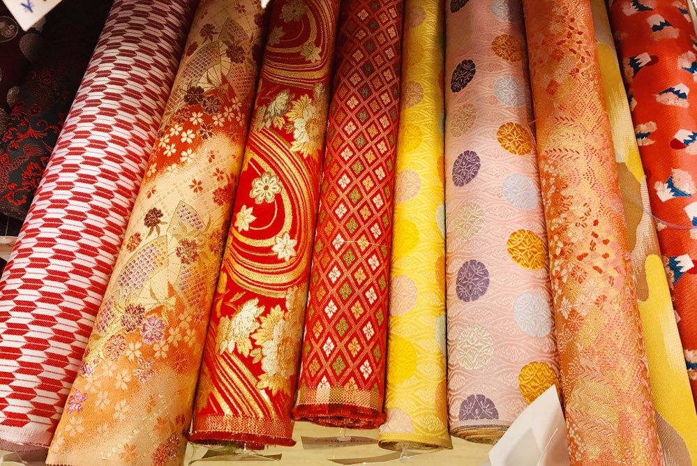 株式会社 奥山 奥山2号館には楽天市場にまだ出品されていない帯地が まだまだたーーーくさんございます 画像もほんの一部 随時楽天へも追加していきますが Twitterでもご紹介していけるよう頑張ります 日暮里奥山 日暮里繊維街加盟店