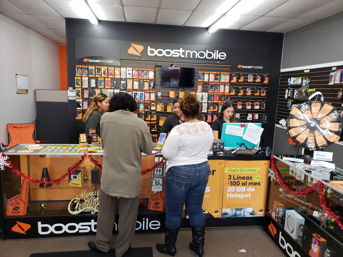 <a href="/mstelecommca/">Ms Telecomm</a> team is on 🔥porting in customers from metro!!! <a href="/VIPwireless/">VIP Wireless</a> out supporting it's dealer partners on Black Friday THE biggest shopping day of the year! #VIPWireless <a href="/MSTelecomm_mc/">Mandy Choi</a> @noreen_vip <a href="/DaveBerginVIP/">Dave Bergin</a> <a href="/DennisDesmith/">Dennis DeSmith</a> <a href="/bryanakamunkey/">bryan mita</a> <a href="/CGuzmanVIP/">Chris Guzman</a> @SPG_Barwell