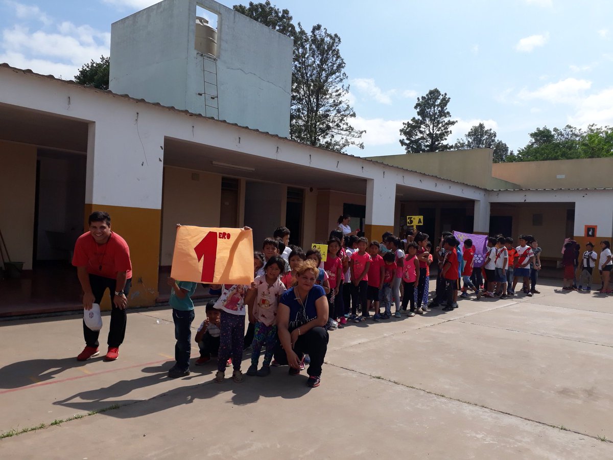 TiagoDegoy's tweet photo. Presentacion e inaguracion de las olimpiadas <3 #MareaAzulDeporteyRecreación #Tartagal #CPPS #ESA #lapachouno4804 @fguillesaavedra @UrtubeyJM @patriciapinasco @aniberruezo @AlancayDel @artydance23 @larubita70 https://t.co/zmTA4PcnZT