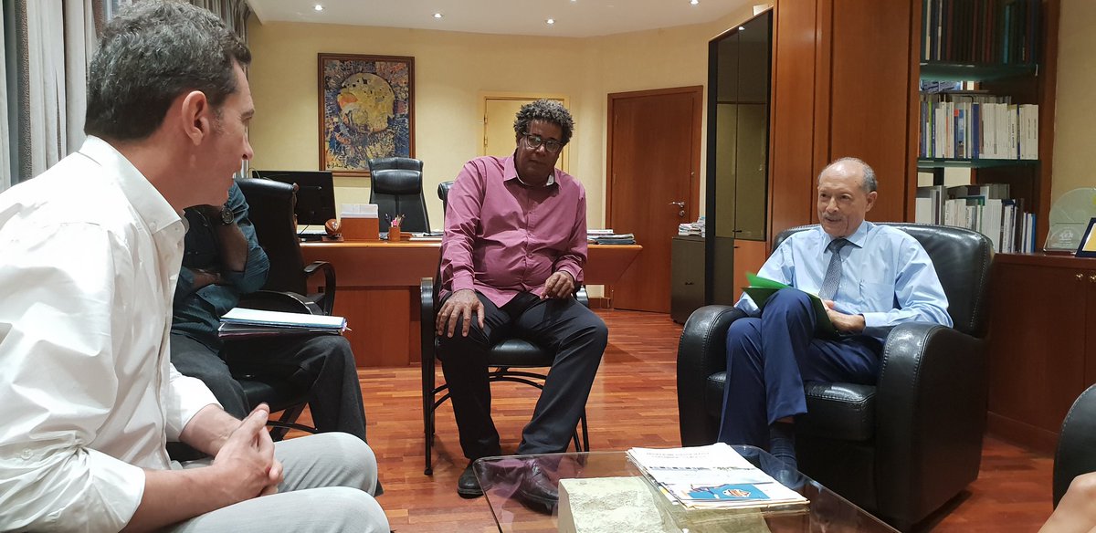 CHANTIERecole's tweet photo. Poursuite des rencontres politiques en Martinique pour défendre #IAE et #EntreprisesSocialesApprenantes du territoire... Avec le Président de l'Assemblée territoriale @CTM_Martinique https://t.co/1t4WLFNTAC