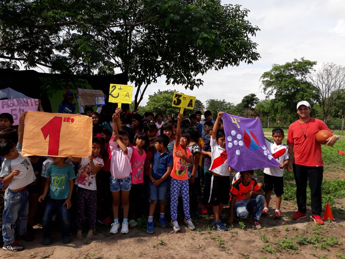 TiagoDegoy's tweet photo. Presentacion e inaguracion de las olimpiadas <3 #MareaAzulDeporteyRecreación #Tartagal #CPPS #ESA #lapachouno4804 @fguillesaavedra @UrtubeyJM @patriciapinasco @aniberruezo @AlancayDel @artydance23 @larubita70 https://t.co/zmTA4PcnZT