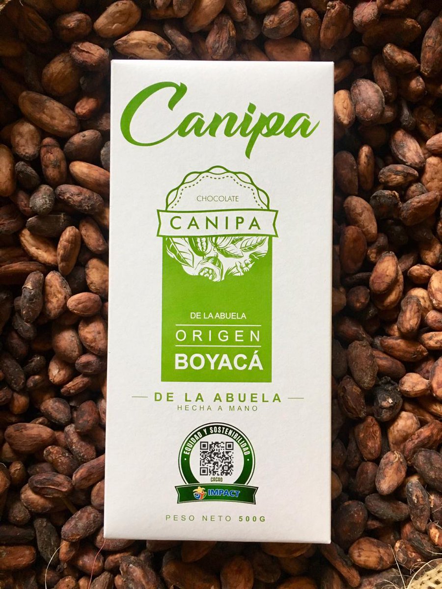 aprocampa's tweet photo. Que rico un chocolate para el frío, dijo visitante a #ChocoShow, pero de esos que hacía la abuela. @Aprocampa presentó su chocolate artesanal. https://t.co/tNfjeILUnr