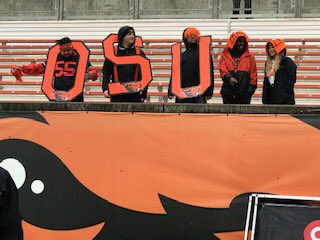 KeithBrown2121's tweet photo. Keith Brown 2021 6’2 220 LB/RB LHS Lebanon Or #21
@PlayBookAthlete 
Thank you Oregon State for inviting me to the civil war game and for my first D1 offer! @Coach_Smith https://t.co/W1u1VmfqE5