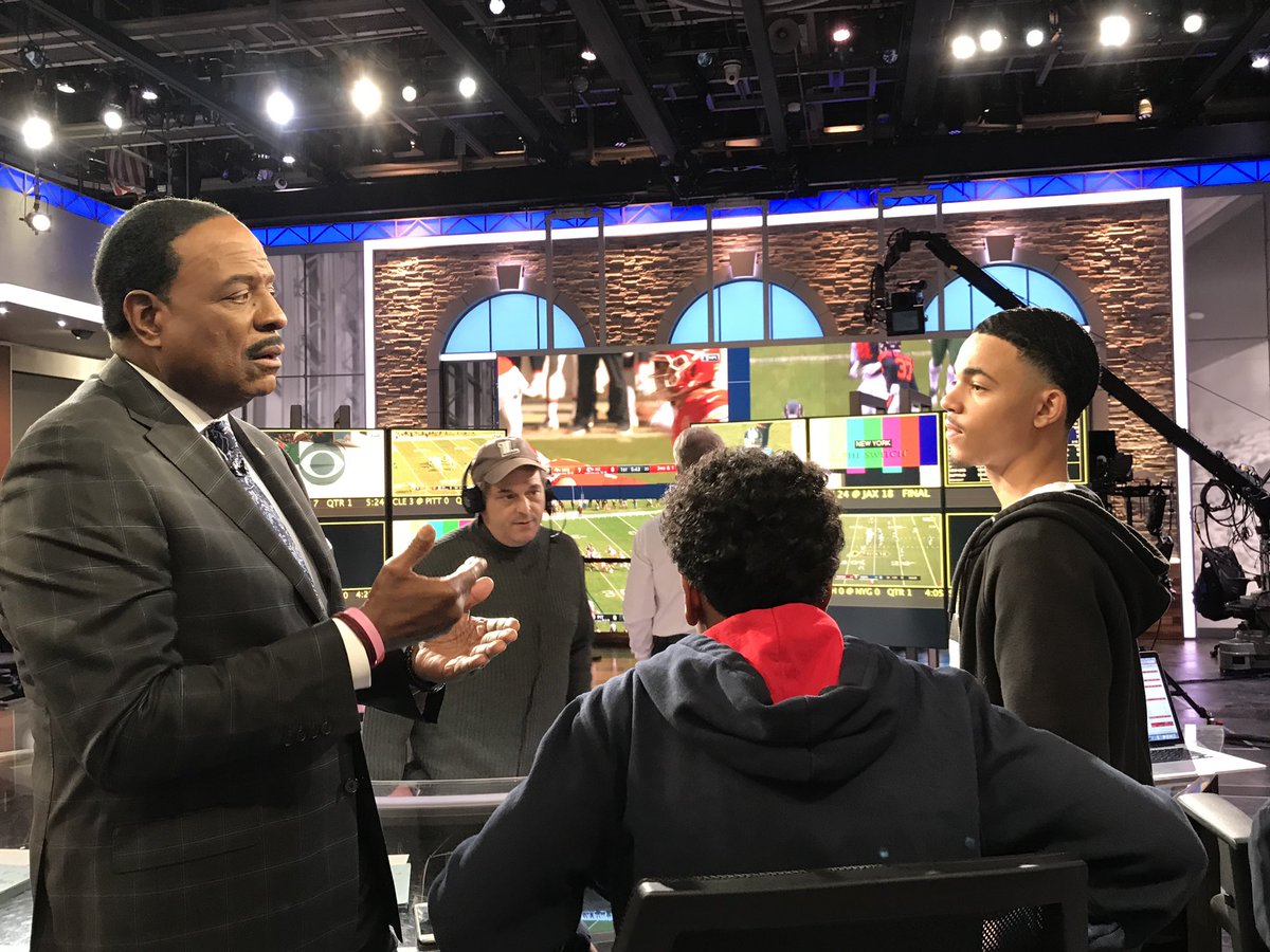 casbycoffey's tweet photo. aspiring to be a broadcaster ! https://t.co/DCMjE550SN