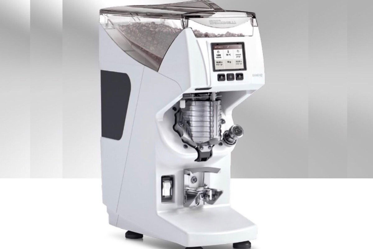 BeanSceneEd's tweet photo. The #MythosTwo Gravimetric ensures maximum density and accuracy. @nuovasimonelli @victoriaarduino https://t.co/P4GZNSE5au https://t.co/DkEc0pTmx7
