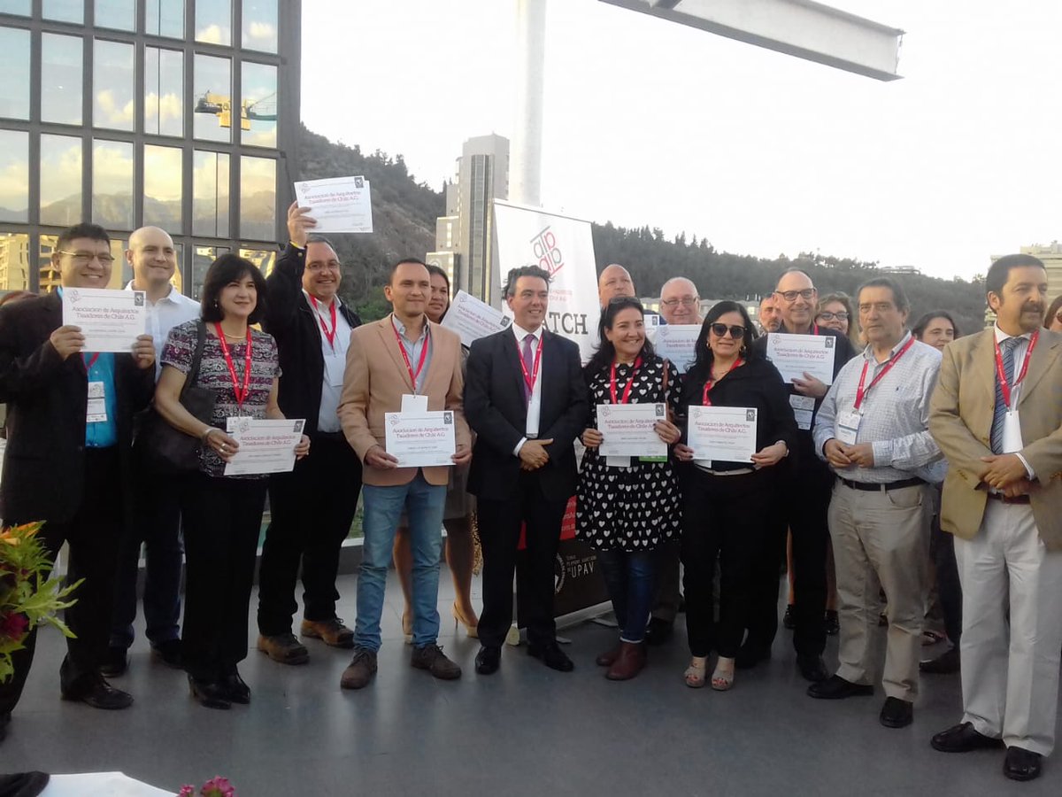 tasador_asatch's tweet photo. Finalización del seminario 20 años de Asatch con entrega de reconocimientos a nuestro personal Carmen Lucía y Siro y a los nuevos integrantes provenientes de Soitave
#tasadores
#tasaciones
#Soitave
#IntegraciónCiudadana
#plusvalias https://t.co/Mn3dfpzrGr