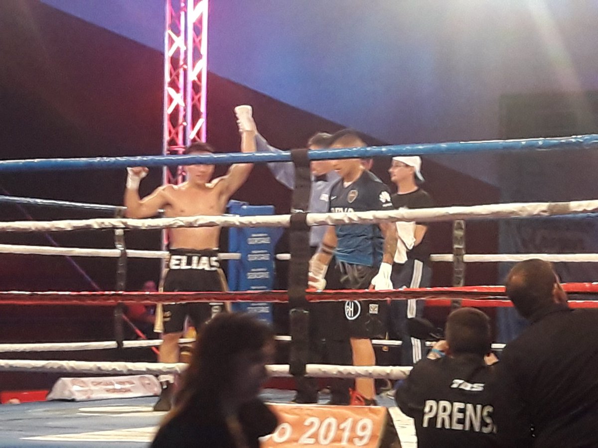 quemerodelsurok's tweet photo. #Boxeo @BoxeoHuracan
#Huracán
Categoría  Ligero
Elías Paredes GPP frente a Jonatan Godoy
#VamosElias https://t.co/s4o49ShQrg