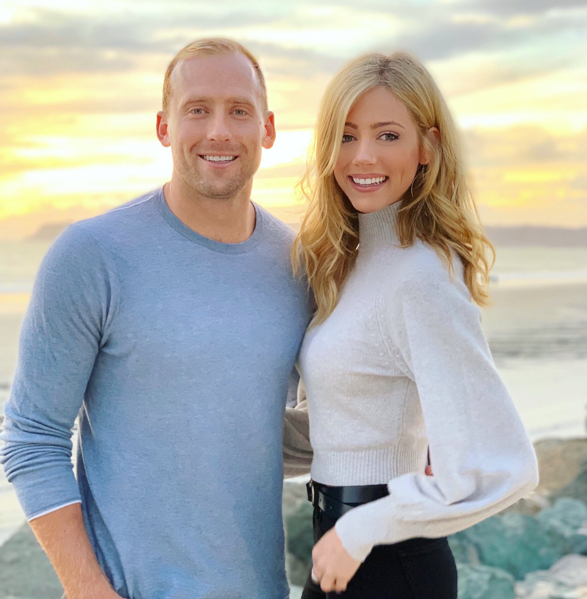 Abby Hornacek on X: "Snagged a photo with the more popular Hornacek 💁🏼‍♀️ https://t.co/4HLb2g26PT" / X