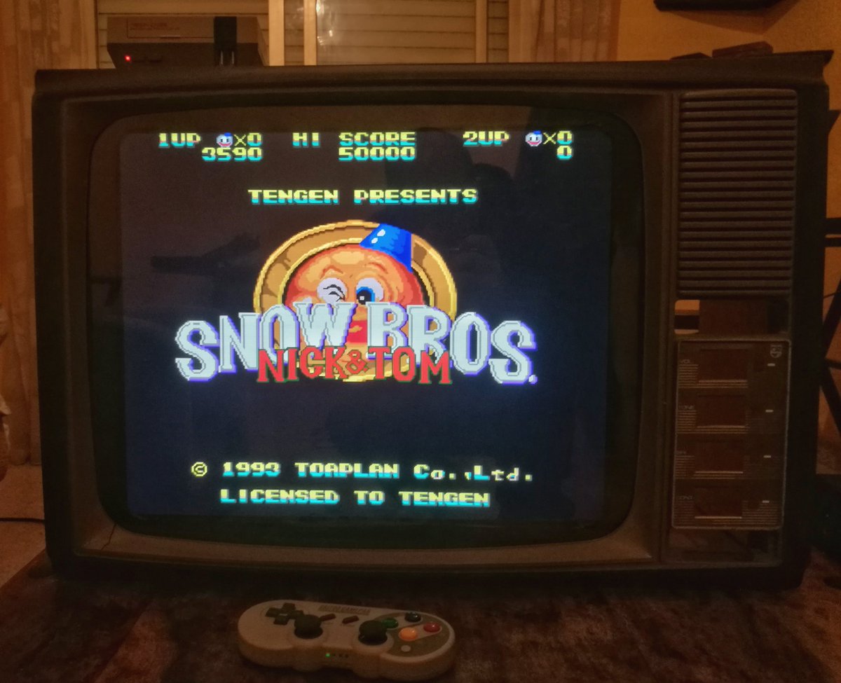 ESergioal89's tweet photo. Después de un empujón, estoy quitándome el gusanillo, con un amigo de cuando iba a la guardería. #SnowBros #NesPiCase #Sega #MegaDrive #Restauracion @MakoModding @recalbox https://t.co/Hv4gDdJtBh