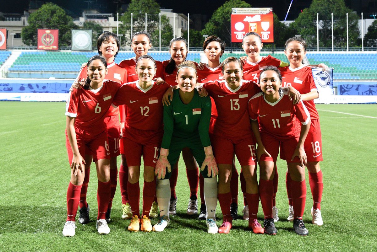 rpwst's tweet photo. Our trio of alumni, Ernie Sulastri, Noor Kusumawati Rosman and Sit Rosnani, in national colors against Maldives yesterday at Jalan Besar Stadium. Singapore won 1-0.

Photos: FAS https://t.co/lEEBjUe5nT