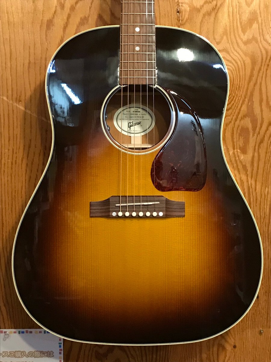 musicplant's tweet photo. 【つくば店】アコギの代表機種 Gibson J-45 Standard 2018 ���入荷しました！
金利0%キャンペーンを使用すれば、毎月約11,200円であの憧れのJ-45を持って帰れます！
#MP新着 #Gibson #J45 #J45STANDARD #LRBaggs搭載
https://t.co/kjM6Loqw8z https://t.co/ndW6fK54YN