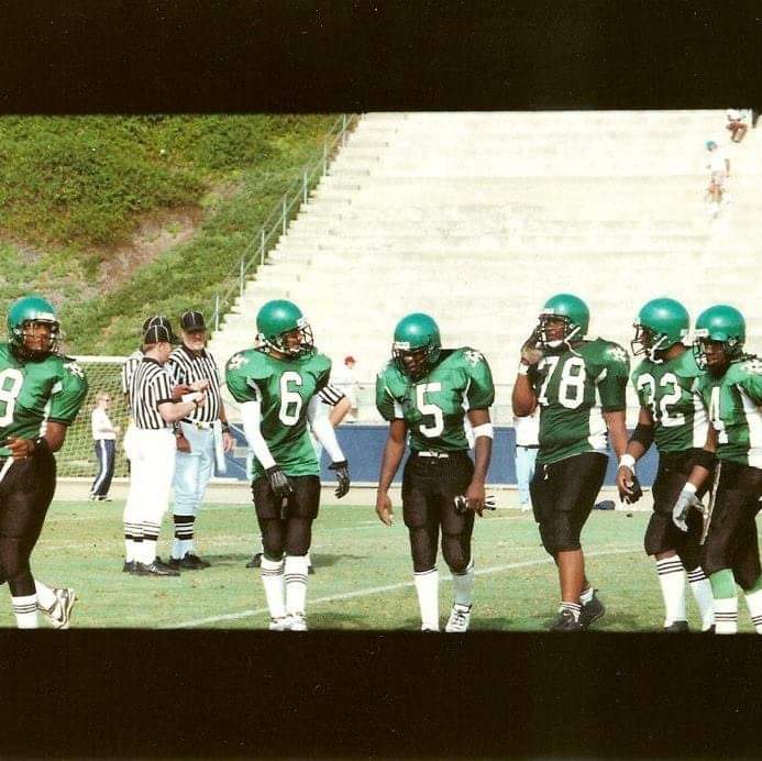 RobertPatmon's tweet photo. 18 years ago I took a L in the CIF Championship as a Hornet, Heart breaker ๐. 18 years later my son @allen_marquese Patmon won his first as Hornet (JR year). No better feeling as a proud HORNET father!!!
#TheHive #Hornets4Life #ProudFather #PlayForYourCommunity #DemPatmonBoyz https://t.co/KA7cCSKL4m