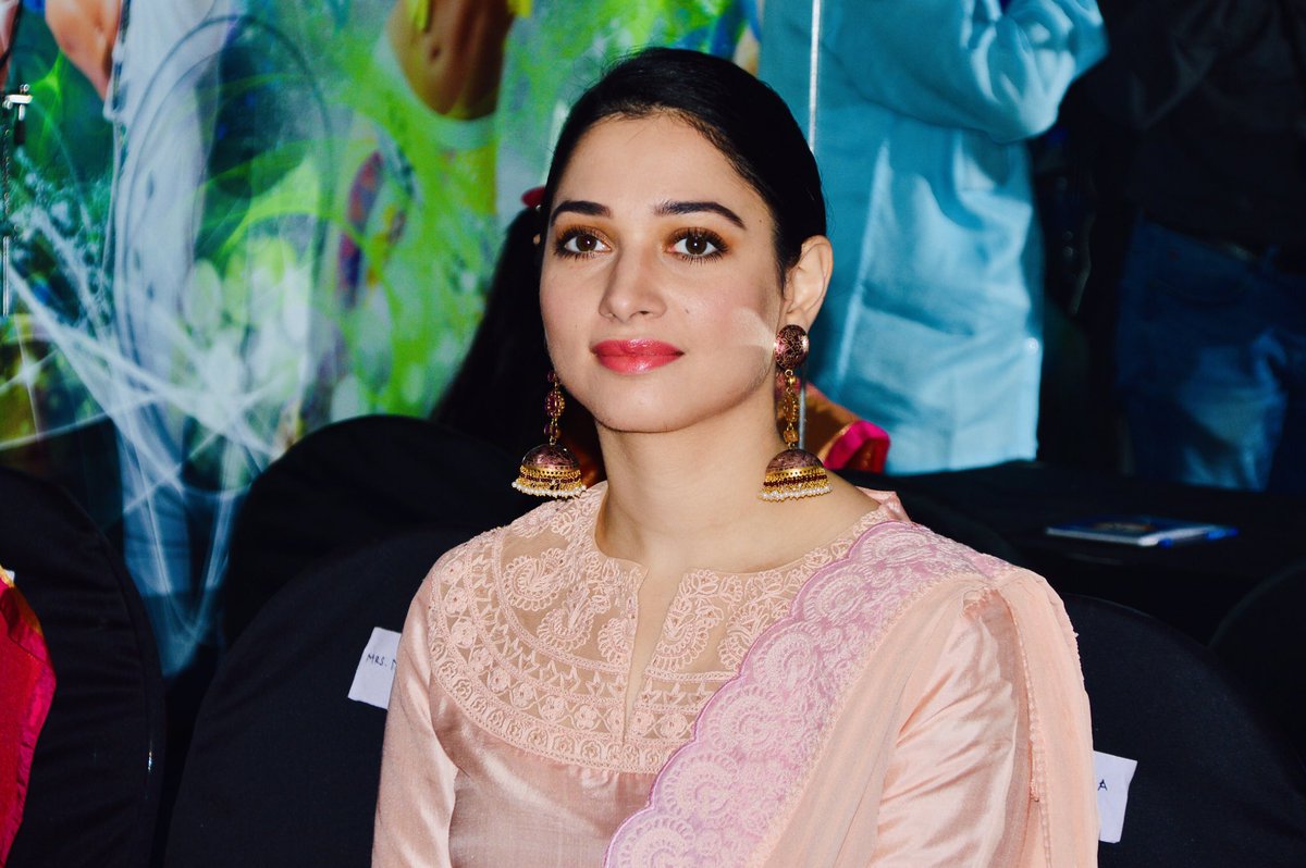 laltupabitra's tweet photo. Less than a month left now for the festive celebration 🥳
Days are passing by and Excitement is hiking up..... #lessthan30days
#birthdaycelebration @tamannaahspeaks @TrendsTamannaah @tamannaahF_C @TamannaahB_FC https://t.co/YCXO77XidY