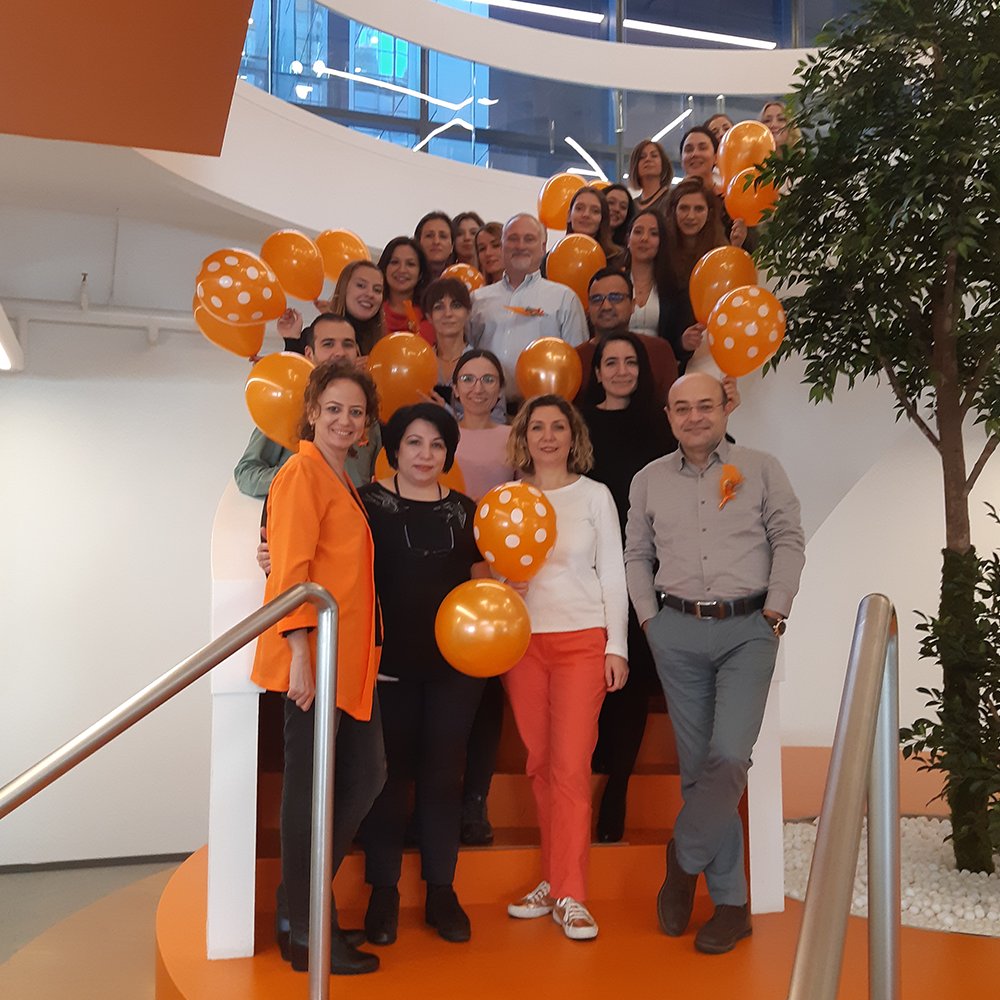 Haydi gelin, hep beraber 25 Kasım #Kadına Yönelik Şiddete Karşı Uluslararası Mücadele Günü’nden başlayarak 10 Aralık İnsan Hakları Günü'ne kadar #Orange The World kampanyasıyla Dünyayı Turuncuya Boyayalım. #HearMeToo #BenideDuyun #BASF #OrangeTheWorld