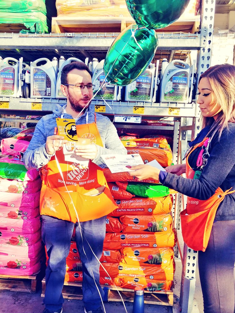 Ambermedina6684's tweet image. 💥💸💥💸SHOUT OUT TO LOUIE  (PAINT ASSOCIATE) FOR HIS HVAC LEAD HITTING FOR  $22,131 !💸💥💸💸💥 Great Job louie!! #Alhambra #Drivingservice #qualityleads. @ServicesD223_74 @lupeadiaz @6610Homedepot @DavidHoyTHD @deborah_bonanno @juanitaajackson @likevike @jesse_moran10