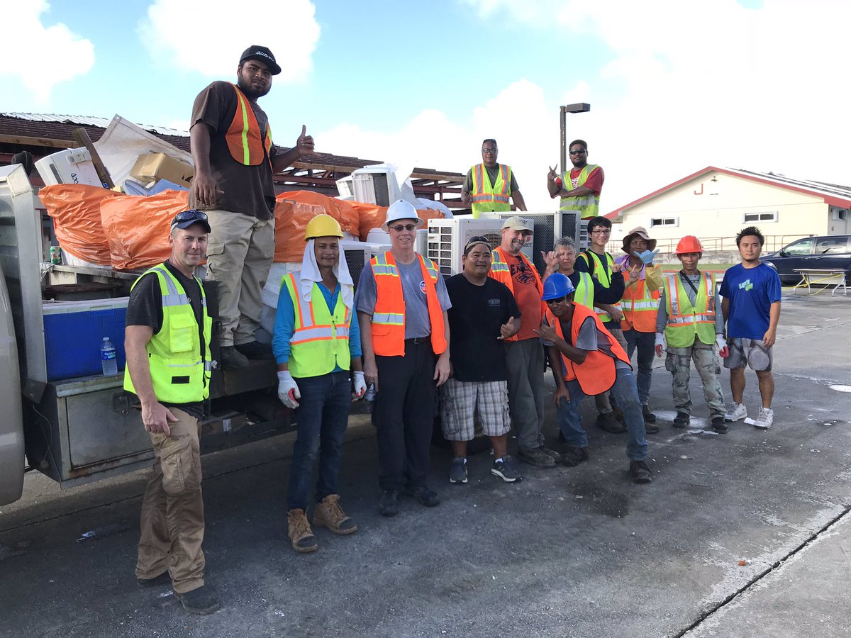 GoProa's tweet photo. It’s the season of giving thanks 🙌🏽, and today we want to recognize &amp; appreciate the U.S. EPA team members who have been on campus these past few days to help with typhoon recovery efforts. Si Yu’us Ma’ase’ yan Ghilisow 🙏🙏!

#ProaStrong #GoProa #NMC_Rebuilds https://t.co/dT1sCPWBAi