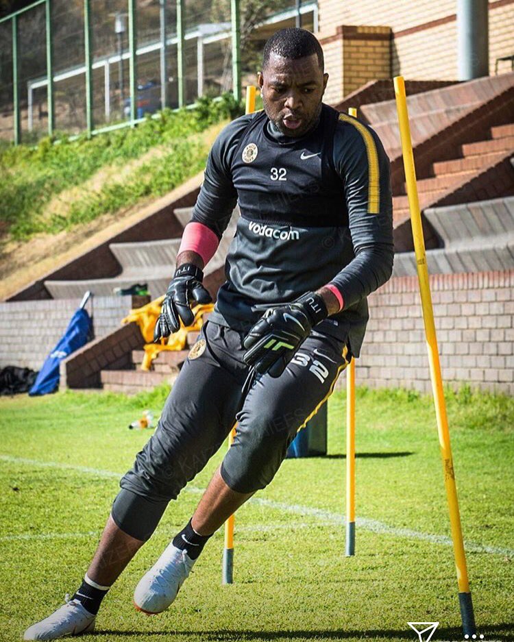 khunelegacytour's tweet photo. @IIKHUNE_32_16 ALL THE BEST ON THE #SowetoDerby @orlandopirates vs @KaizerChief
Regards
KLT Management #KLT2018 https://t.co/FVCuX0irNv