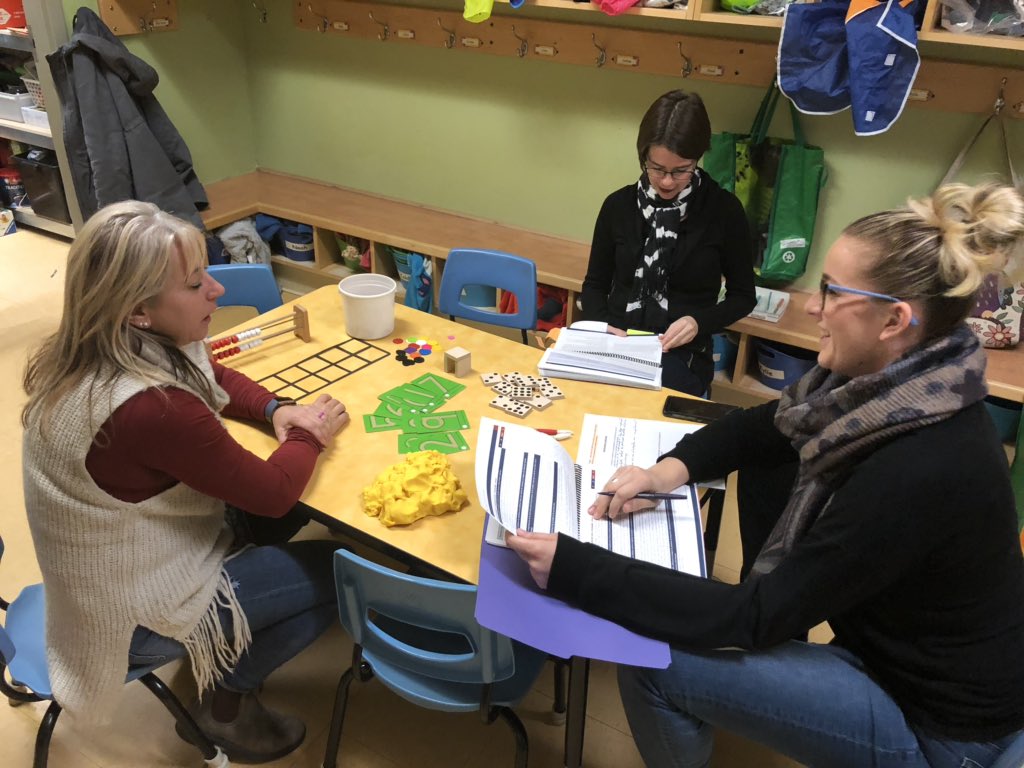 TMorinkovacevic's tweet photo. Quelle belle journée d’apprentissage en numératie au cycle préparatoire!! Les tables de provocation au service des mathématiques! #jpcepeo #collabcepeo @Ottawacepeo @EEPCiteJeunesse 
Merci à Mmes Lise et Véronique, agentes de la petite enfance au CEPEO. https://t.co/CI8tbO6nAc