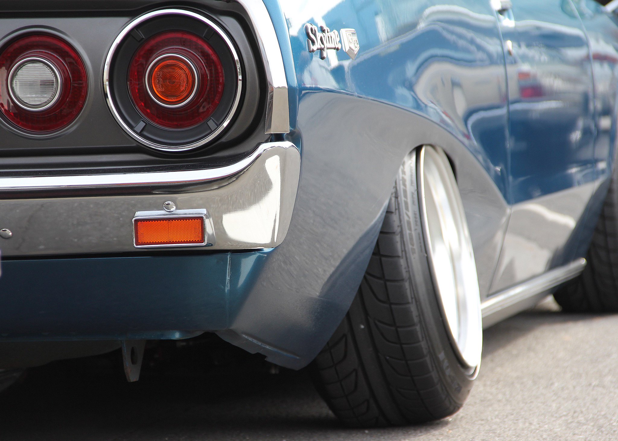 ハの字シャコタンが光る真紅のケンメリ | ossanauto