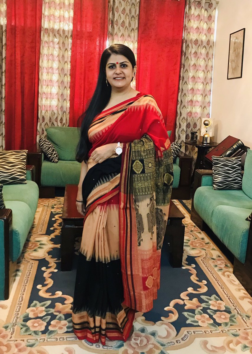 JamwalNidhi's tweet photo. Sambalpuri(Odisha) saree draped by a woman from J&K to celebrate all the #rivers of India in #Delhi.
Friends, please come for the #IndiaRiversWeek; Nov 24-26; WWF Lodhi Road. https://t.co/eGu56LgGWj