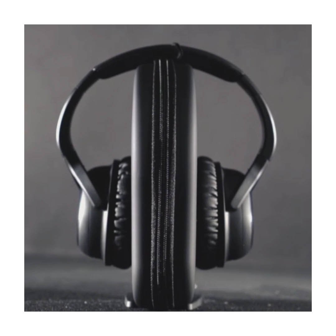 Audeara's tweet image. The countdown has begun! Get in now for our Black Friday weekend sales, 30% off storewide. audeara.com
#myperfectsound #audeara #audearasound #music #blackfridaysale