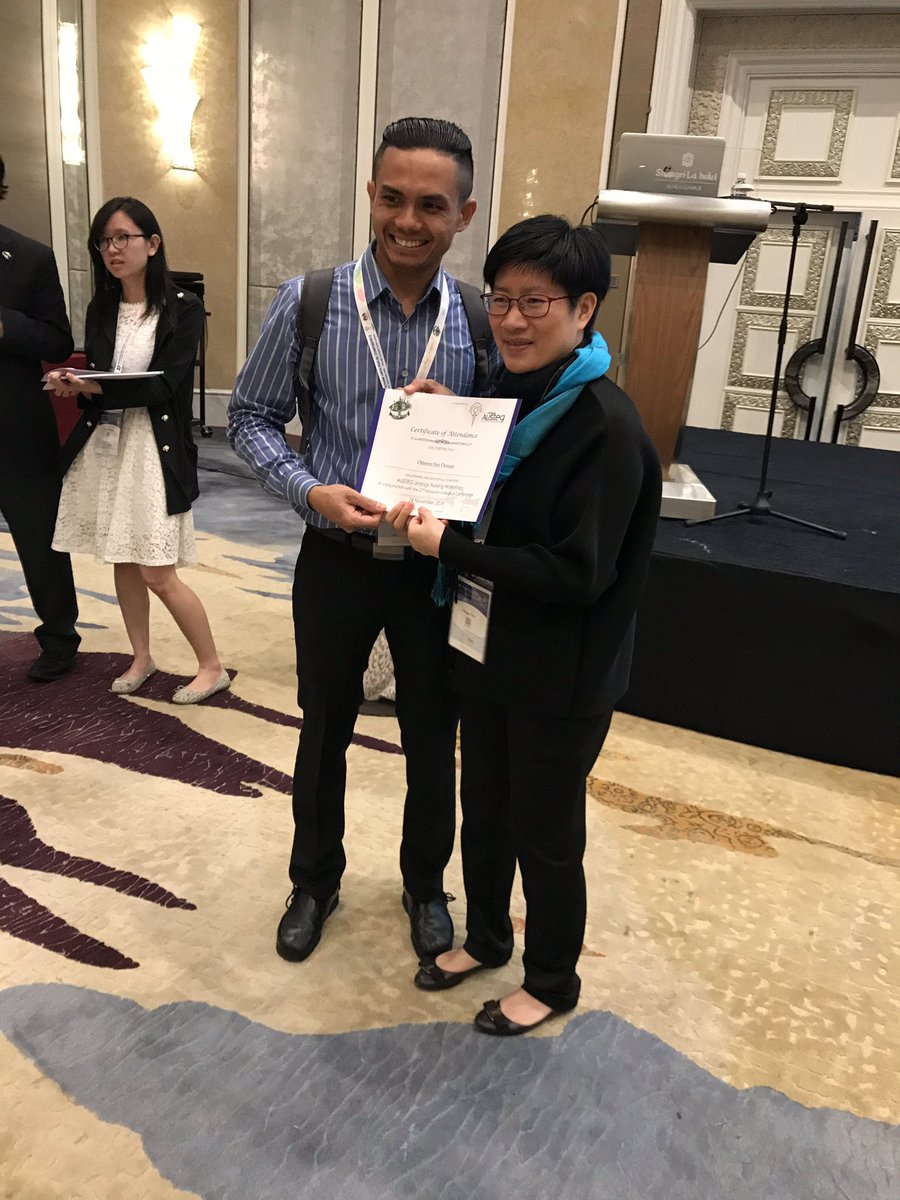 AUSTEG1's tweet photo. Certificate presentation by Dr. Peggy Chu #mua2018 #nursingworkshop #trainingnoboundary https://t.co/yOVXsW5VHv