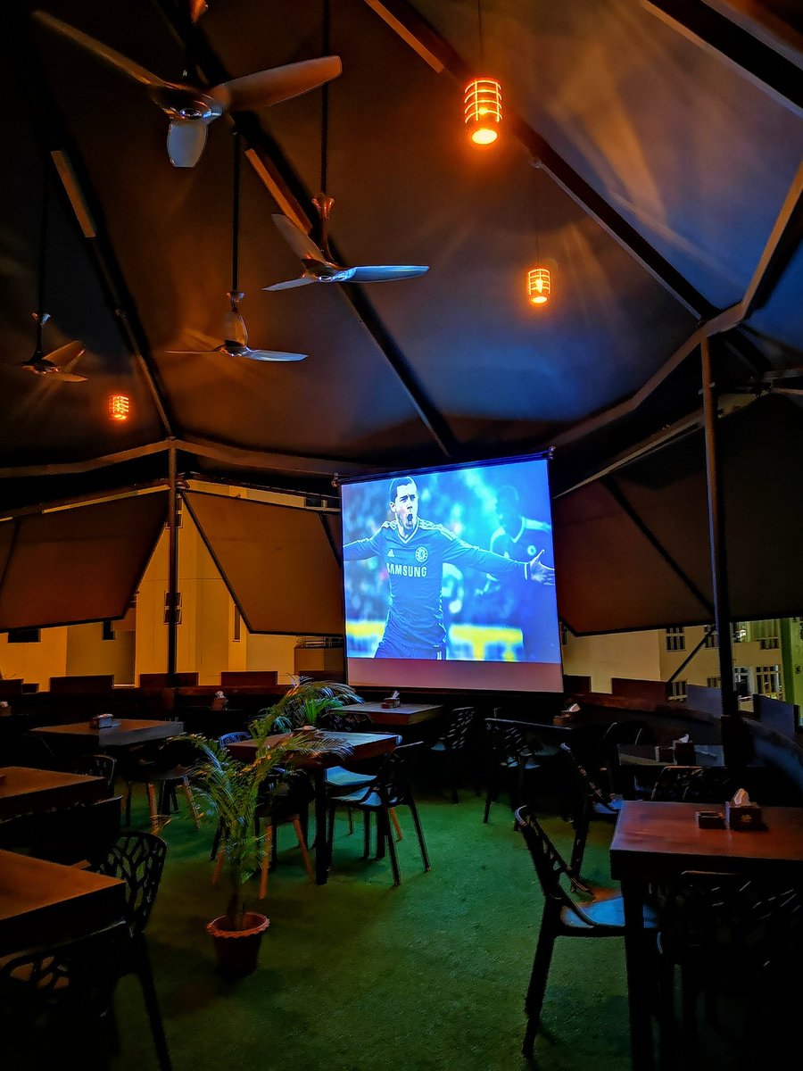 ifortyfive's tweet photo. With a difference of just one point between the two sides, the pressure is even higher on both teams tonight. Catch @SpursOfficial take on @ChelseaFC tonight at 2230hrs. 😃 #i45 #i45tastessightssounds #i45footballfoari #i45epl https://t.co/Kii1UNoik1