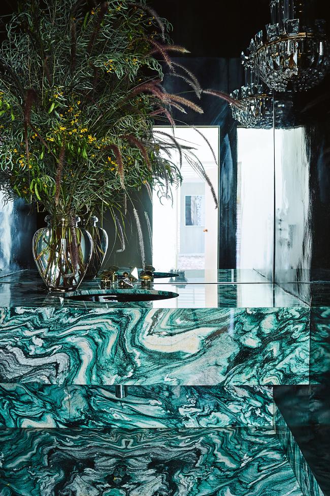 LAbode_Aus's tweet photo. "We’re talking the kind of tranquil space where you can happily spend hours enjoying beauty rituals and a glass of vino!"

#labodeaccommodation #bathroooms #vogue #inspo #marble #saturday

Via Vogue Living  

https://t.co/8lmSJYPt9G https://t.co/QUvMffFZ7b