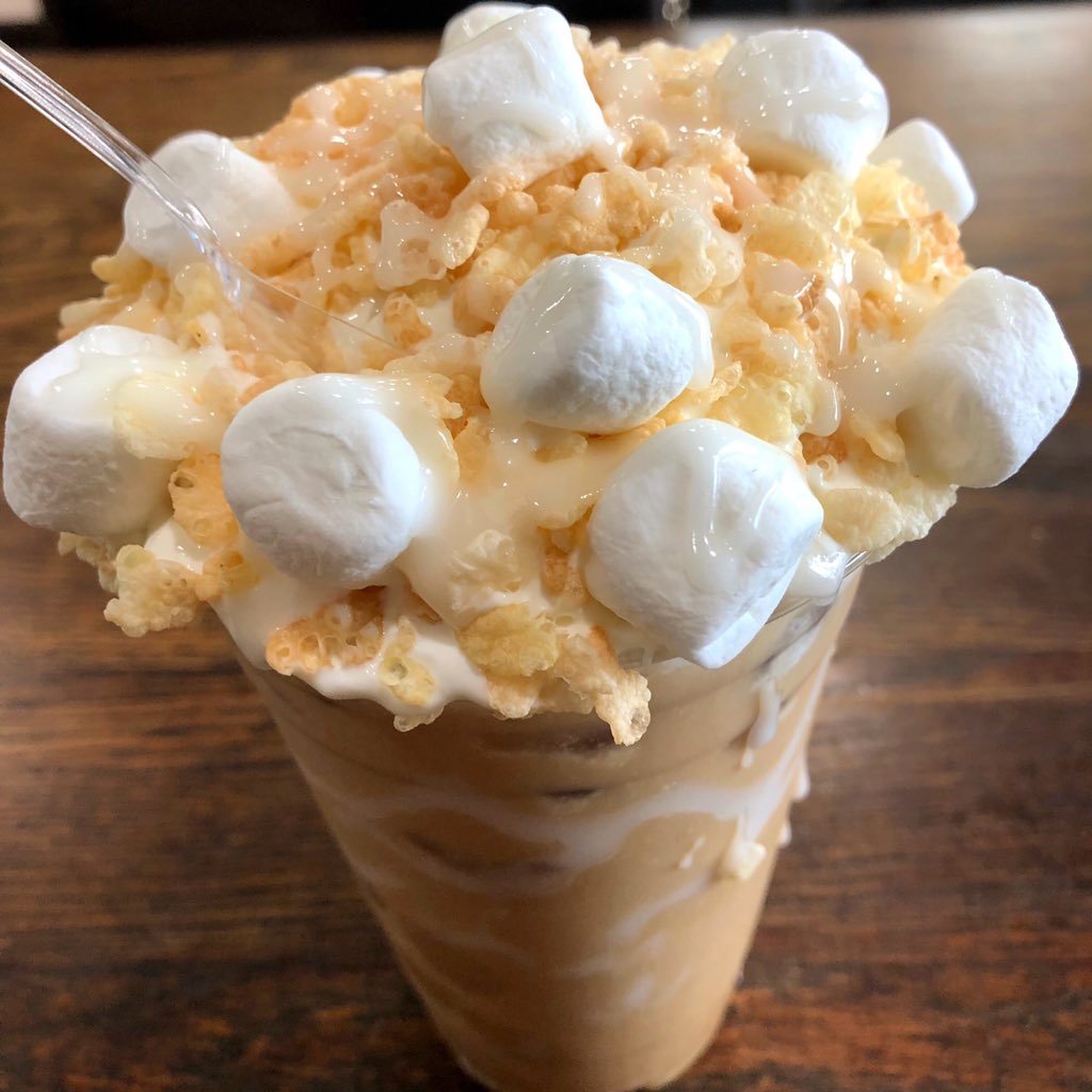 ForkIttt's tweet photo. This rice krispy treat latte always has my heart 😍 https://t.co/KBXEeRfM9n