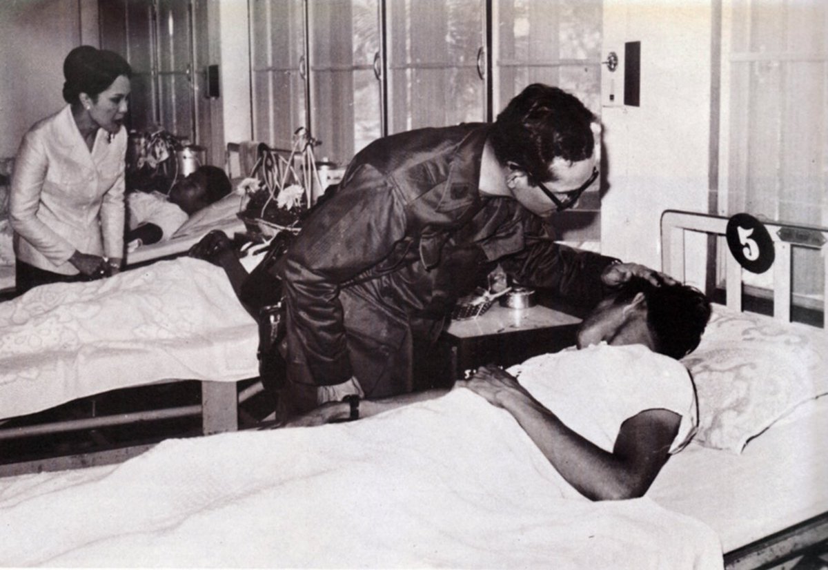 ๙ Still on my mind - KingBhumibol QueenSirikit 🩶 tweet media