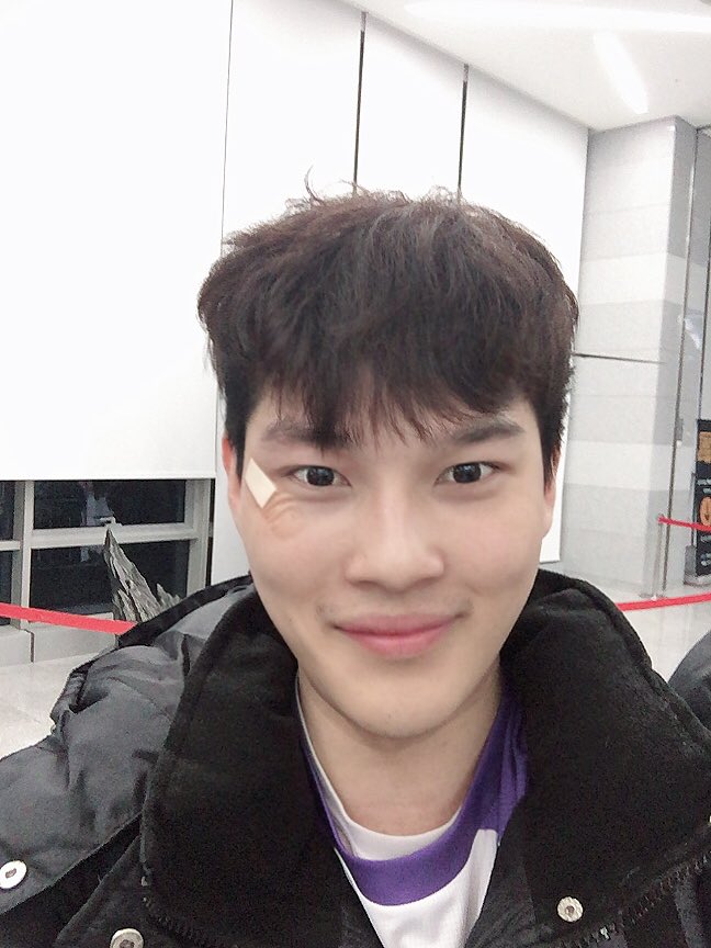 balconi_mura's tweet photo. 레인저스!! 뽀삐 스카손 멘순 월클
긴말 안할게요 최고 🤤😆❤️
점점 셀카 실력이 느는 그들....^^7
#오피게이밍 #레인저스 #헌터스 #TOP #Op_gaming #rangers #hunters https://t.co/VKxZQlKdFt