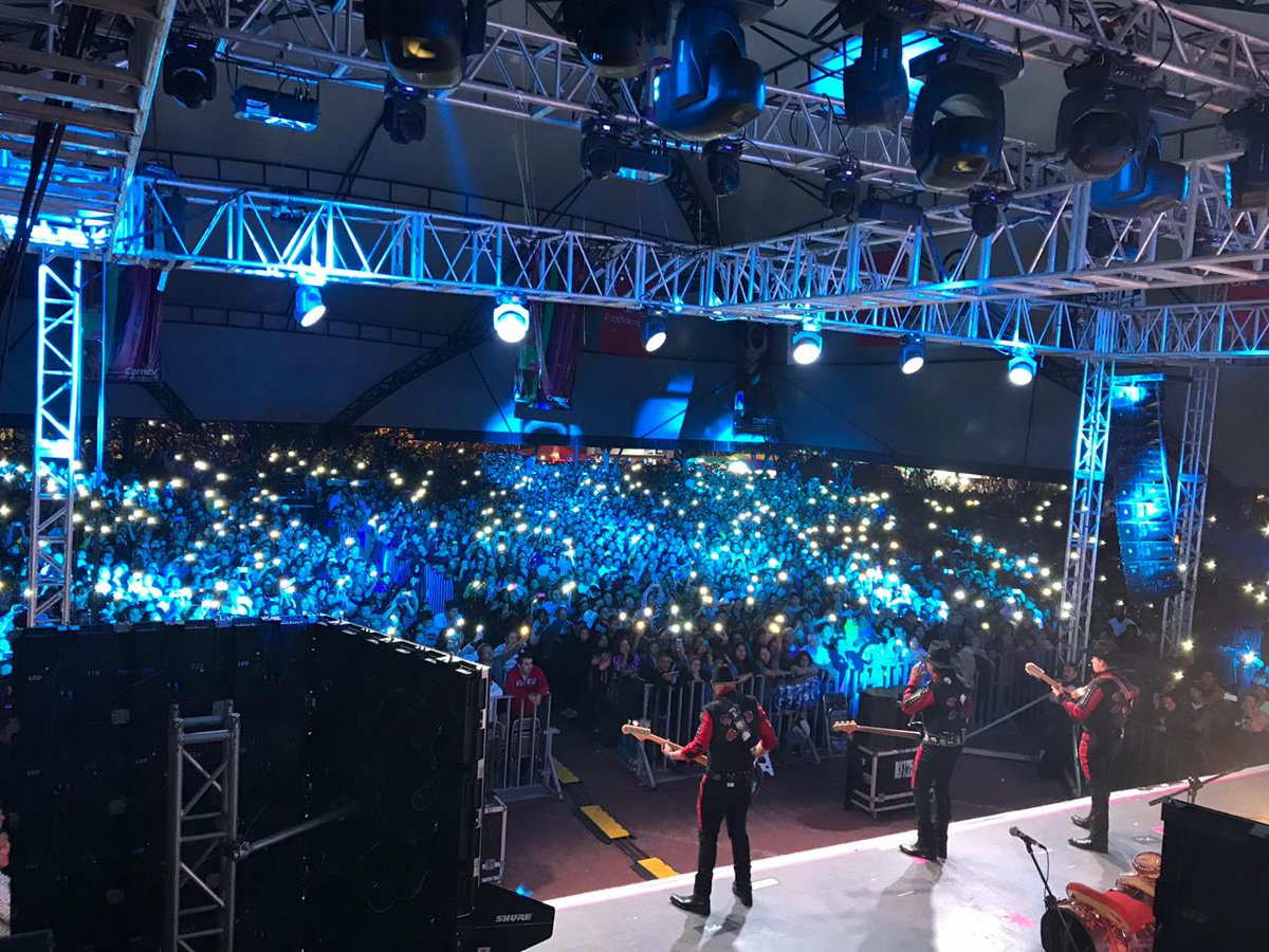 OrbitadelEspect's tweet photo. @Grupo_Bronco rompe récord de entradas, en la @feriaTlaxcala18 , al reunir más de 40 mil personas la noche del domingo. https://t.co/l7fNycBimg