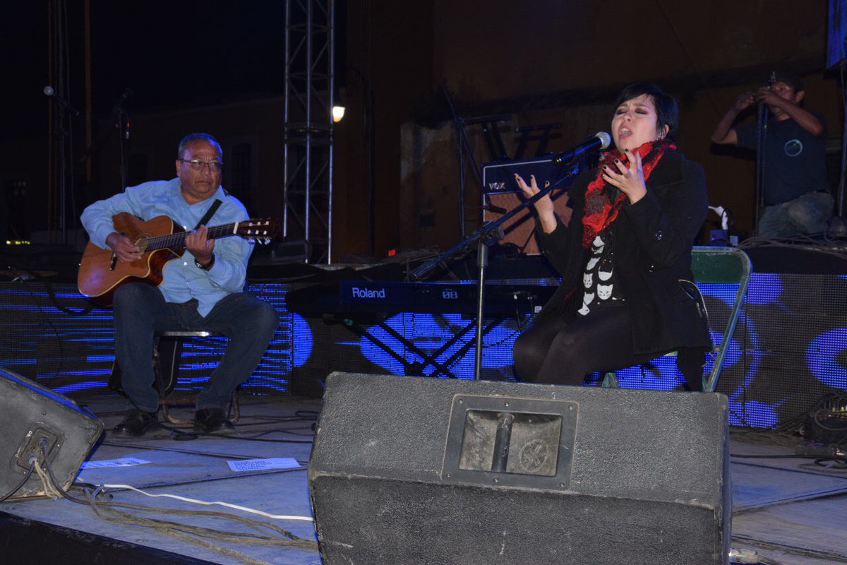 GobiernoCholula's tweet photo. Ahora recibimos en el escenario del #Vaniloquio2018 a @maferlabastida, orgullosa cholulteca y participante de @LaVozMexico, quien junto a #Corux nos regala una gran noche. 🎙 🎶🎼
#MásUnidosMásLogros https://t.co/eeTLcTHKdE