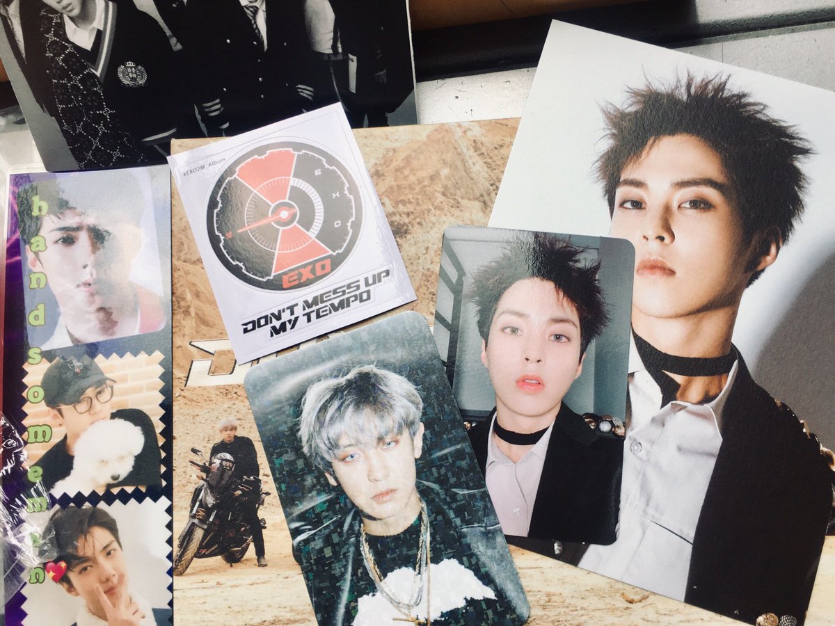 Rpw_exo's tweet photo. ถึงจะไม่ได้การด์เมนตัวเองเเต่ได้allคิมมินซอกไงปลื้มมากก ของเเถมคือโดนใจสุด!! รีเเพคเปิดพรีอีกนะคะ❤️ #EXO2M_ALBUM @THEWARFOREXO4G https://t.co/Z2mK4xt1DQ