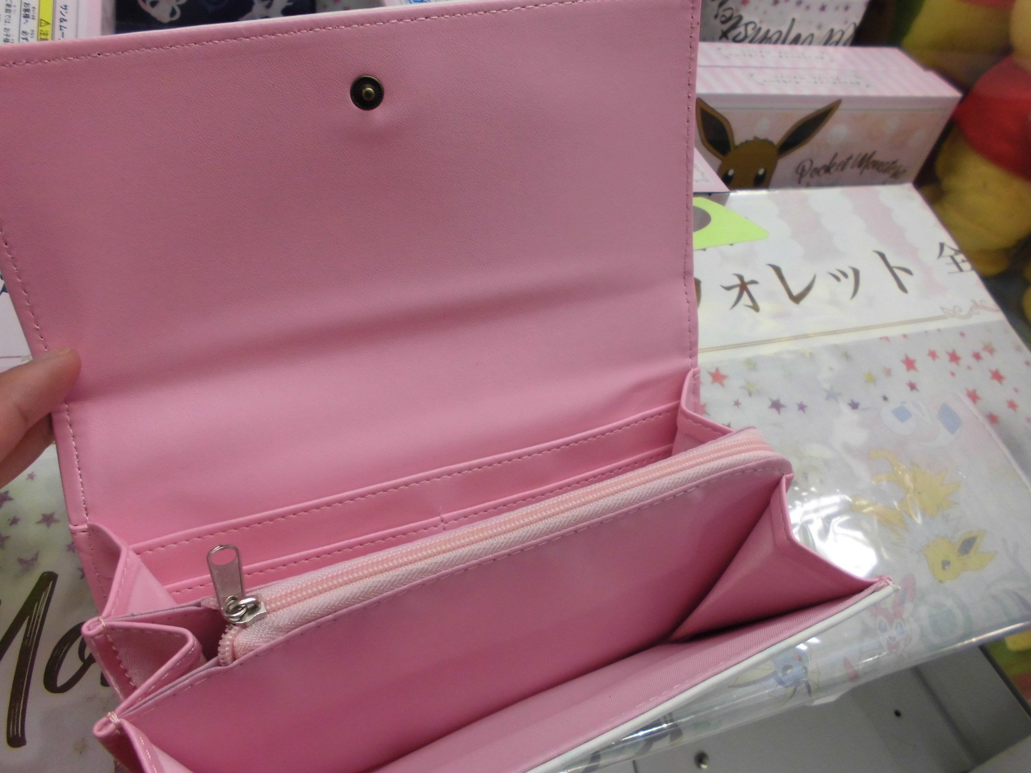 タイトーfステーション ヨドバシ博多店 ポケモンサンムーンプレミアムウォレット 入荷してます