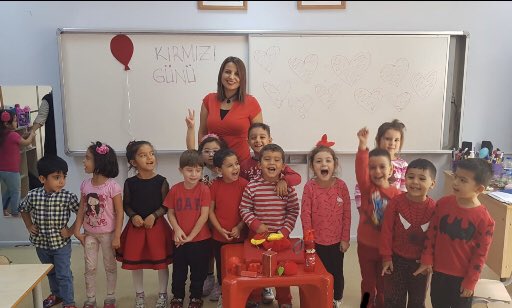 Ayşe Tombak (@tombak_ayse) on Twitter photo “Küçük zihinleri şekillendirmek için, kocaman bir yürek gerekir.”
Tüm öğretmenlerimizin
#24kasimöğretmenlergunukutluolsun 👩🏻🏫❤️🙏
<a href="/tcmeb/">Millî Eğitim Bakanlığı</a> “Küçük zihinleri şekillendirmek için, kocaman bir yürek gerekir.”
Tüm öğretmenlerimizin
#24kasimöğretmenlergunukutluolsun 👩🏻🏫❤️🙏
<a href="/tcmeb/">Millî Eğitim Bakanlığı</a>