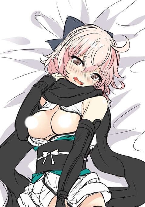 冬コミ用沖田さん抱き枕ラフです。表は普通のいつもの服で、裏は沖田オルタの服を着た沖田さんです(*`ω` *) 