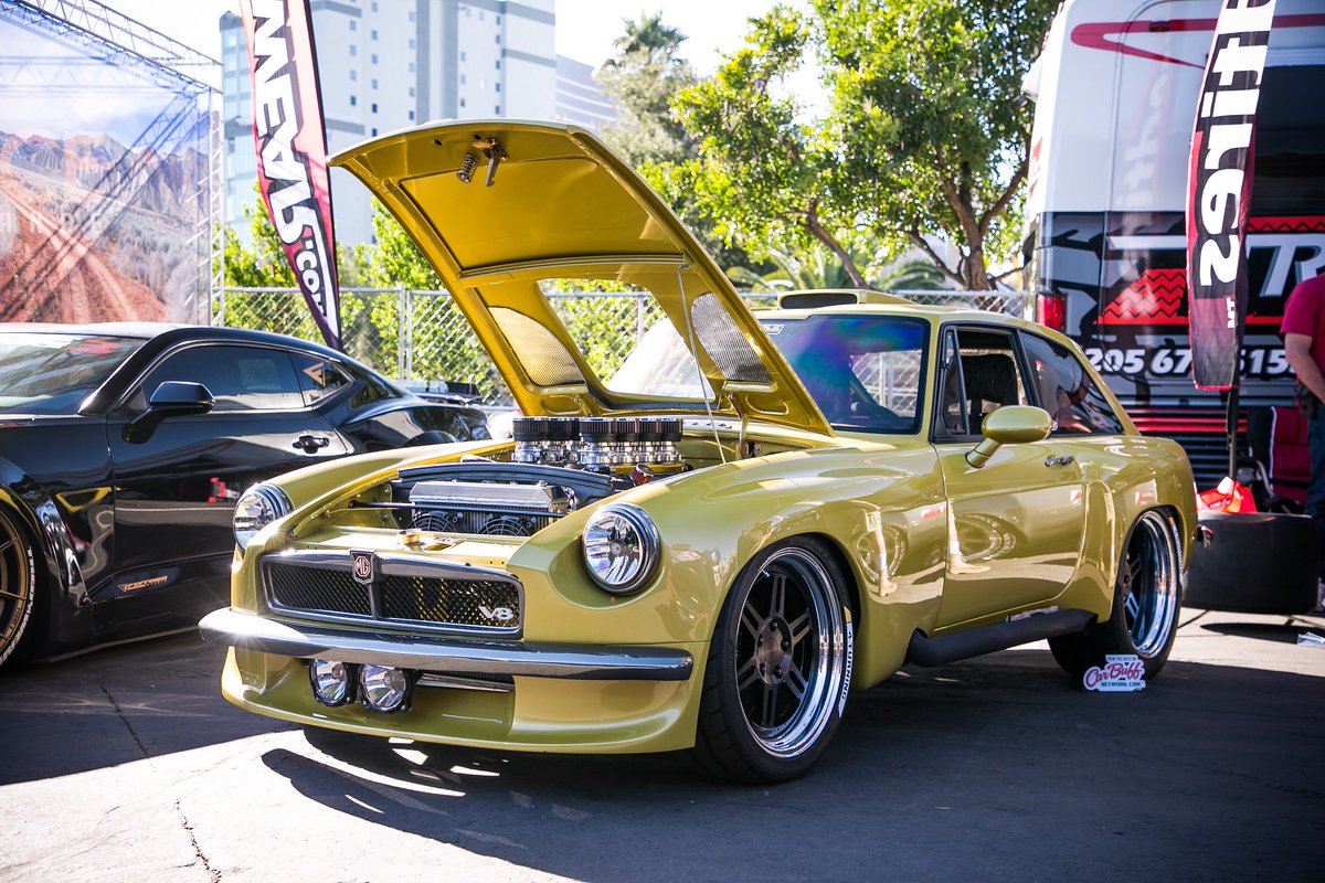 Gazoo編集部 Sema18 5リッターv8搭載の Mgb Gt 全米最大のカスタムカーショー Sema 参加オーナー車をご紹介 第2回は ピニンファリーナ デザインの英国産frスポーツカーに米国製大排気量エンジンを搭載した Mgbgt T Co S364i6odan 愛車 Gazoo編集部 Sema18 5リッターv8搭載の Mgb Gt 全米最大のカスタムカーショー Sema 参加オーナー車をご紹介 第2回は ピニンファリーナ デザインの英国産frスポーツカーに米国製大排気量エンジンを搭載した Mgbgt T Co S364i6odan 愛車