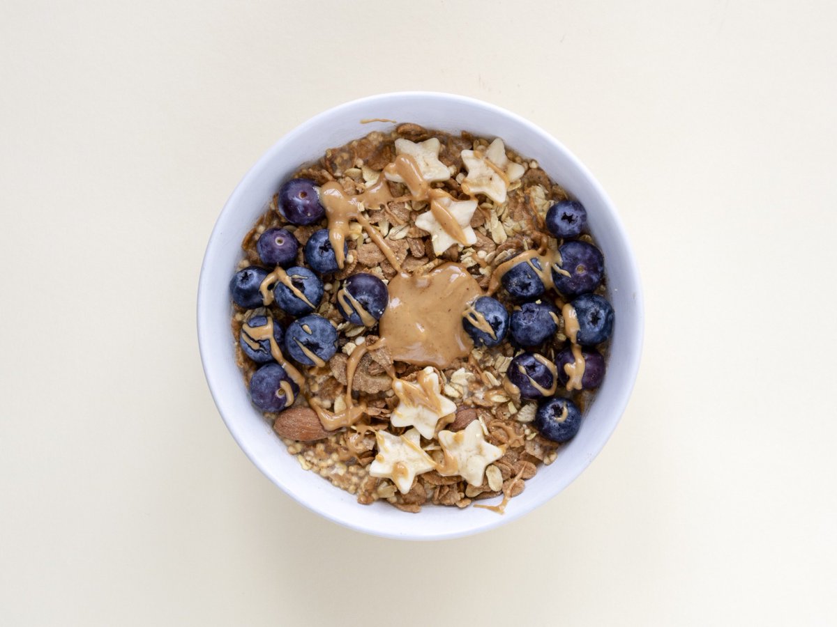 Spooncereals's tweet photo. #buildyourbowl 😋  

We love all the beautiful and tasty looking bowls you always share!  What do you think about this one? 

Keep sharing those bowls to win a month's supply of Spoon too! (Don't forget to use #buildyourbowl and @Spooncereals). 🎉 https://t.co/WFPFEtpJYb