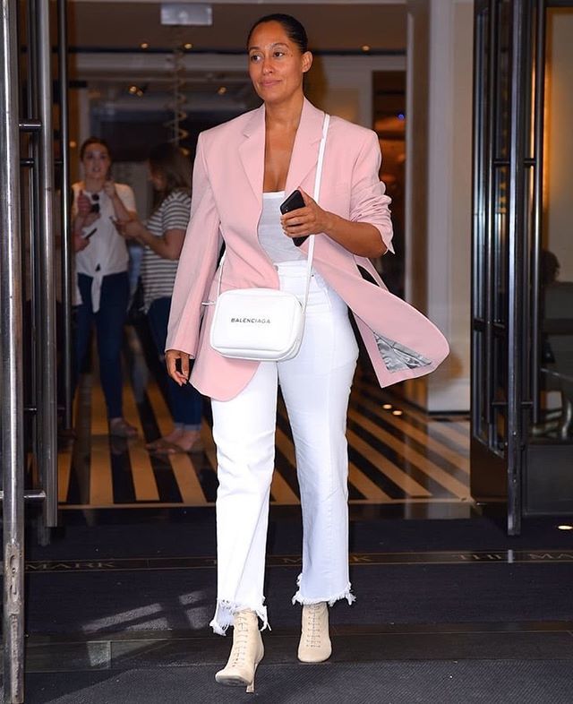 StyleMeAfrica's tweet photo. Pretty in pink and white🌸
Even as this look is supposed to be a serious look, there’s just a softness about it! It’s fun, vibrant and chic. Everything your weekend style needs!
Ladies, what’s the Saturday looking like for you?👇🏾
____
#StyleMeAfrica #womensfashion #styleins… https://t.co/LJssqW38Ws