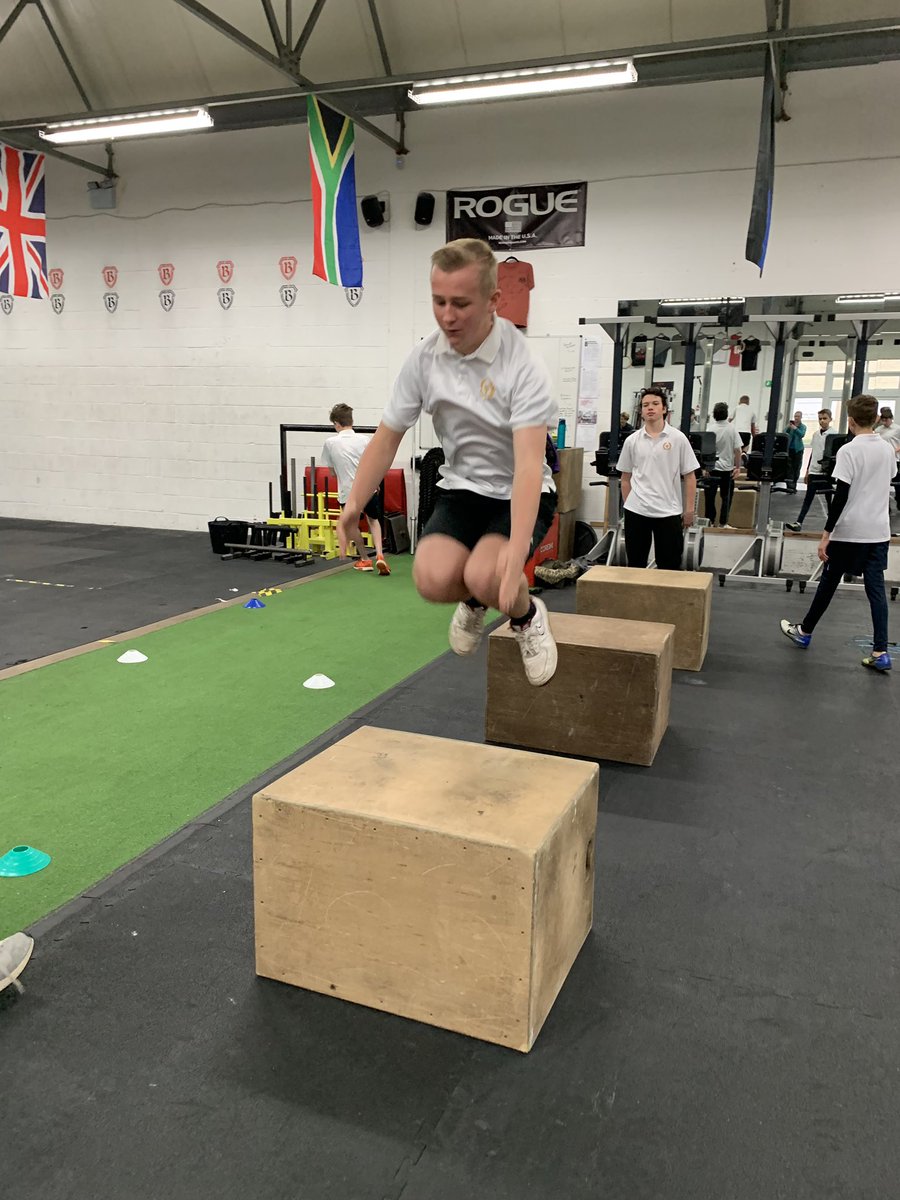 StChris_PE's tweet photo. IV Group GCSE PE students learning about plyometric and weight training @CrossFitBeowulf https://t.co/oC9eE6Nnj8