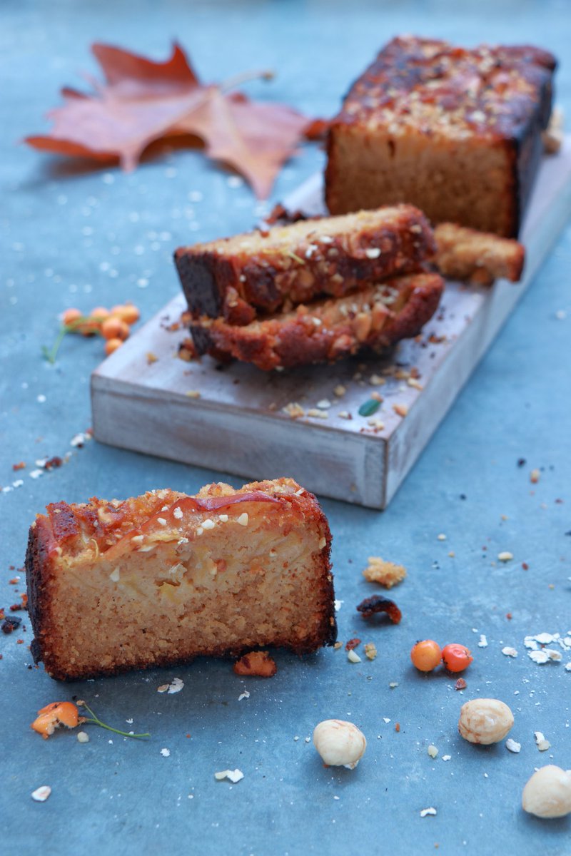 Buongiorno!#BlackFriday passato bene?Cosa avete comprato?Io presto vi mostrerò il mio acquisto/regalo di #natale 
Intanto vi offro una fetta di torta di #mele con nocciole avena e una tazza fumante di...?
@cucinapergioco <a href="/lamammacuoco/">Elisa Russo</a> <a href="/AliceTargia/">SinceramenteAlice</a> <a href="/FineDining4LP/">MarziaFineDining</a> <a href="/CucinadiziaAle/">La Cucina di zia Ale</a>