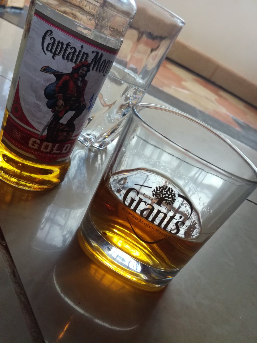 Toni_Mburu's tweet image. #kutoalock.. #wikendkickoff