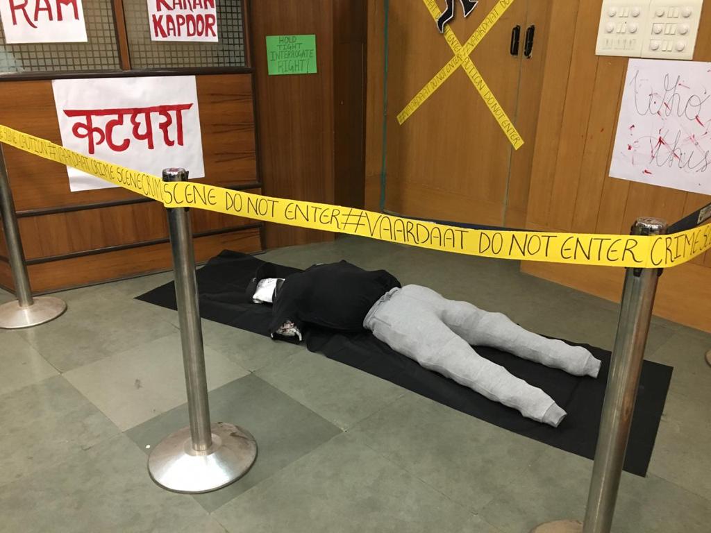 mkpandey67's tweet photo. Budding managers in detective role to solve a murder mystery in event #Vaardaat in #interBschoolfest #Vihaan2018 @BIMTECHNoida. Great to hv Mr. @haiderfm of @aajtak as one of the judge. https://t.co/rRA6H37AVF